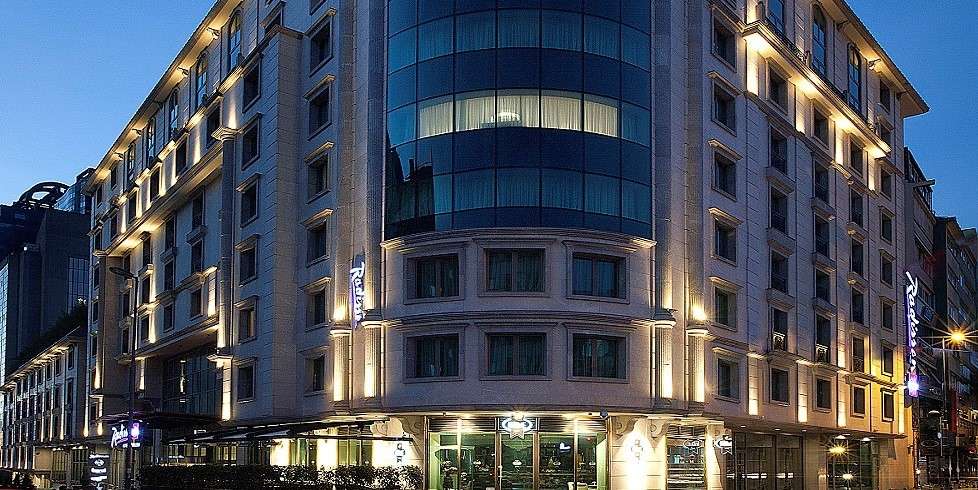 hotel-card