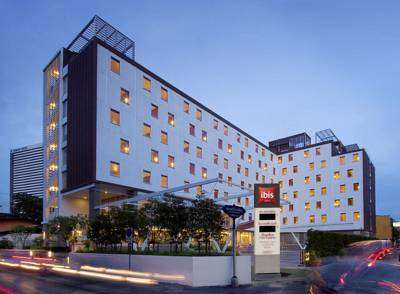 hotel-card