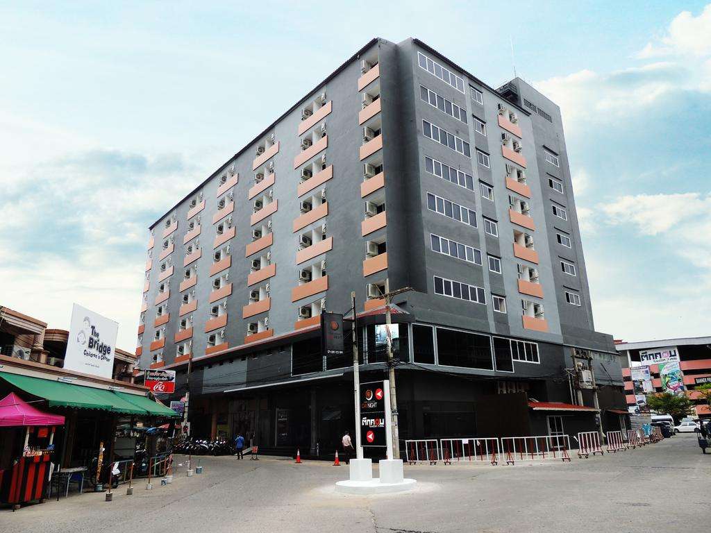 hotel-card