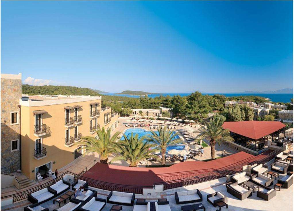 hotel-card
