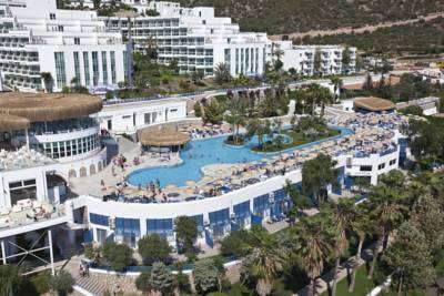 hotel-card
