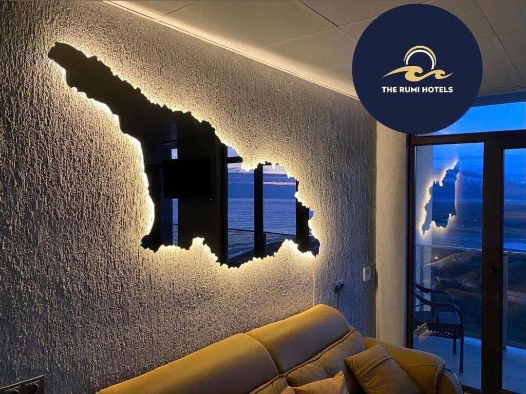 hotel-card