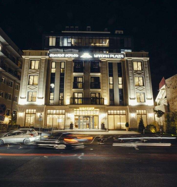 hotel-card